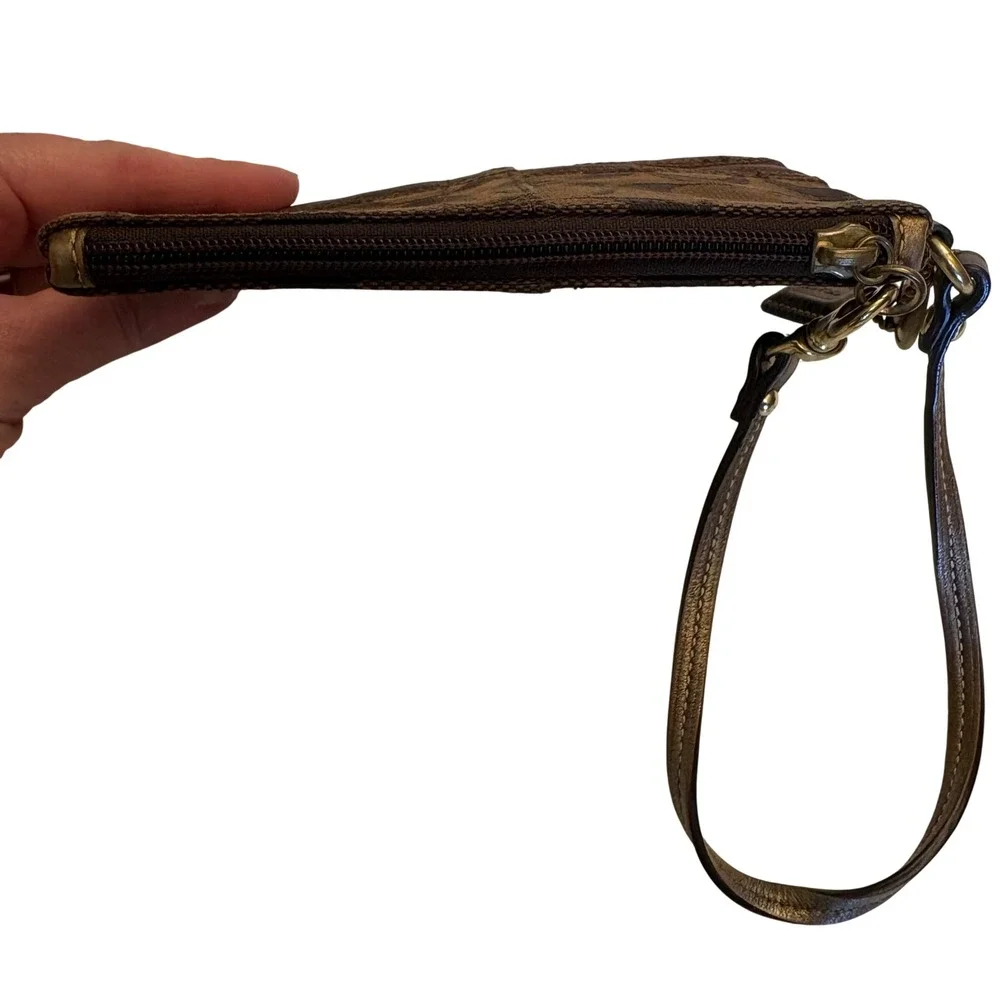 Coach Wristlet Signature C Brown Bronze Gold - Picture 8 of 8